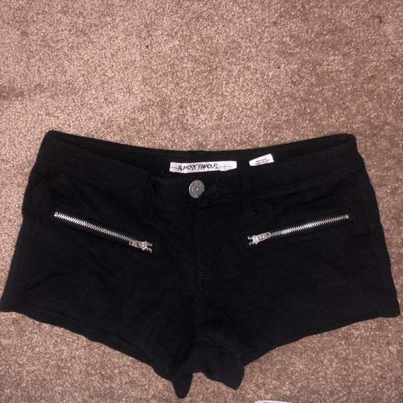 Custom Short Set by Various Brands - Picture 11 of 12